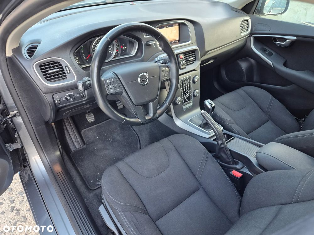 Volvo V40 T2 Inscription - 23