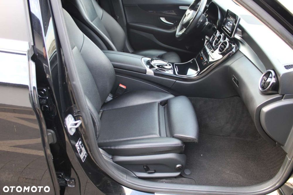 Mercedes-Benz Klasa C - 34