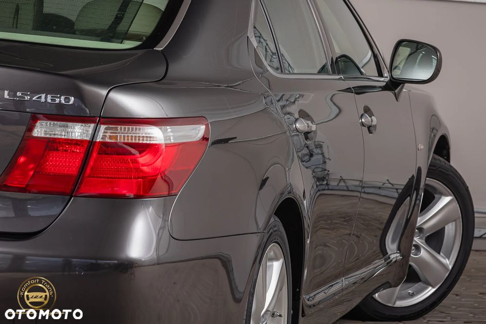 Lexus LS - 10