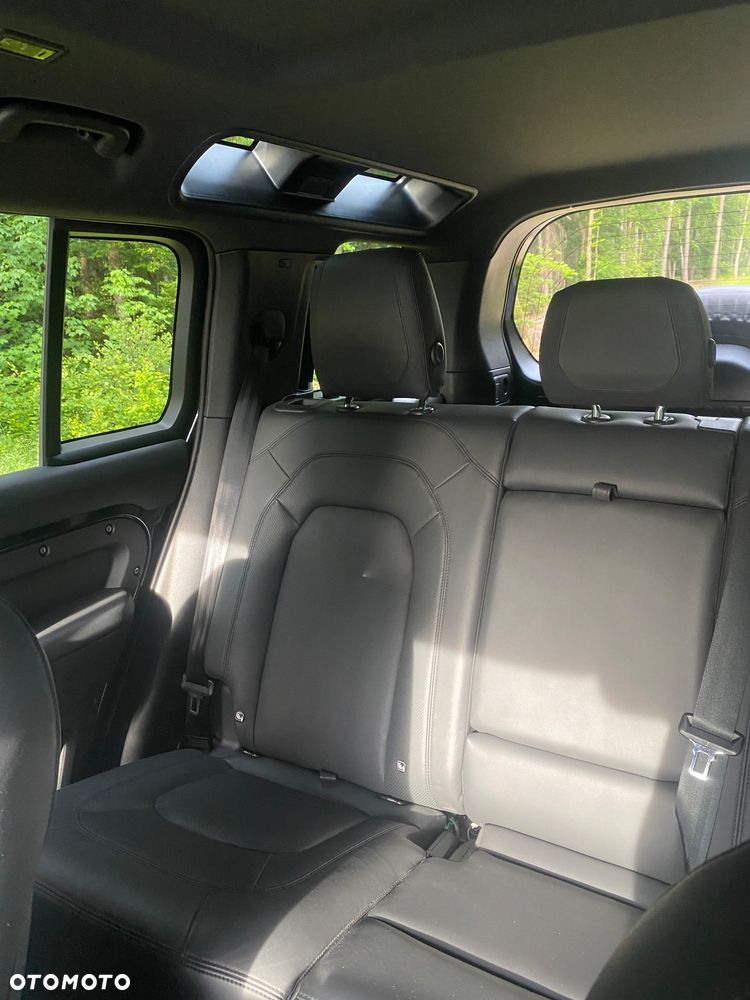 Land Rover Defender 3.0 D300 mHEV SE - 35