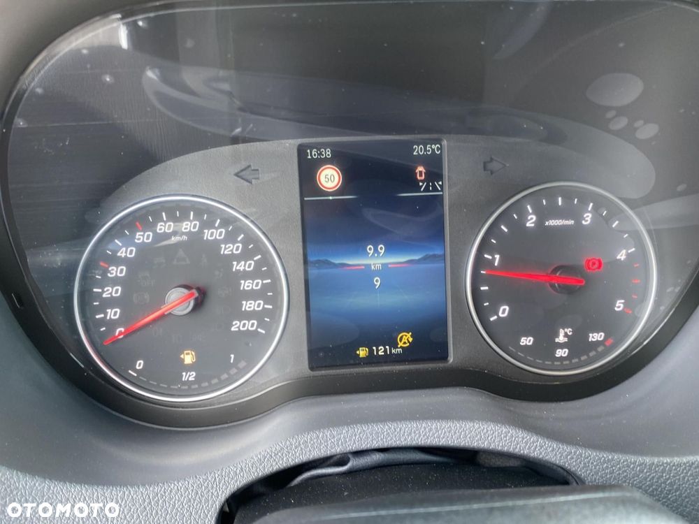 Mercedes-Benz Sprinter - 14