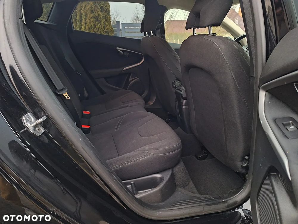 Volvo V40 T2 Kinetic - 21