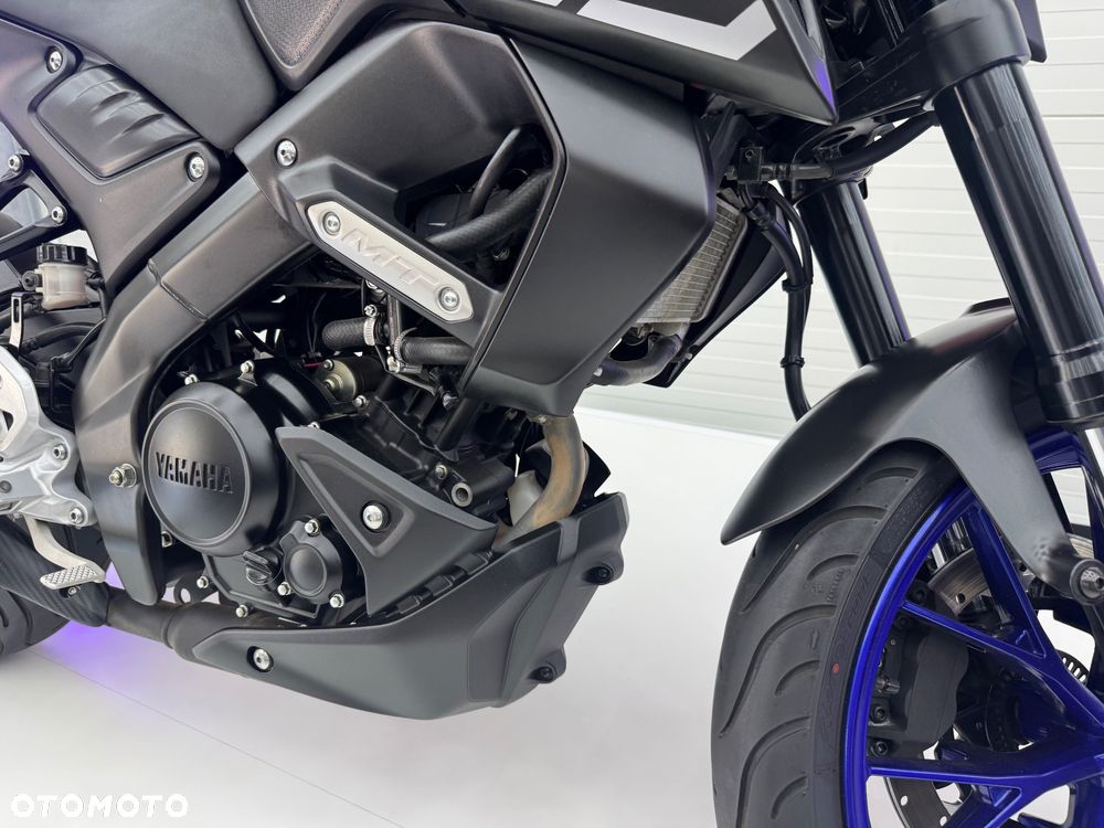 Yamaha MT - 22