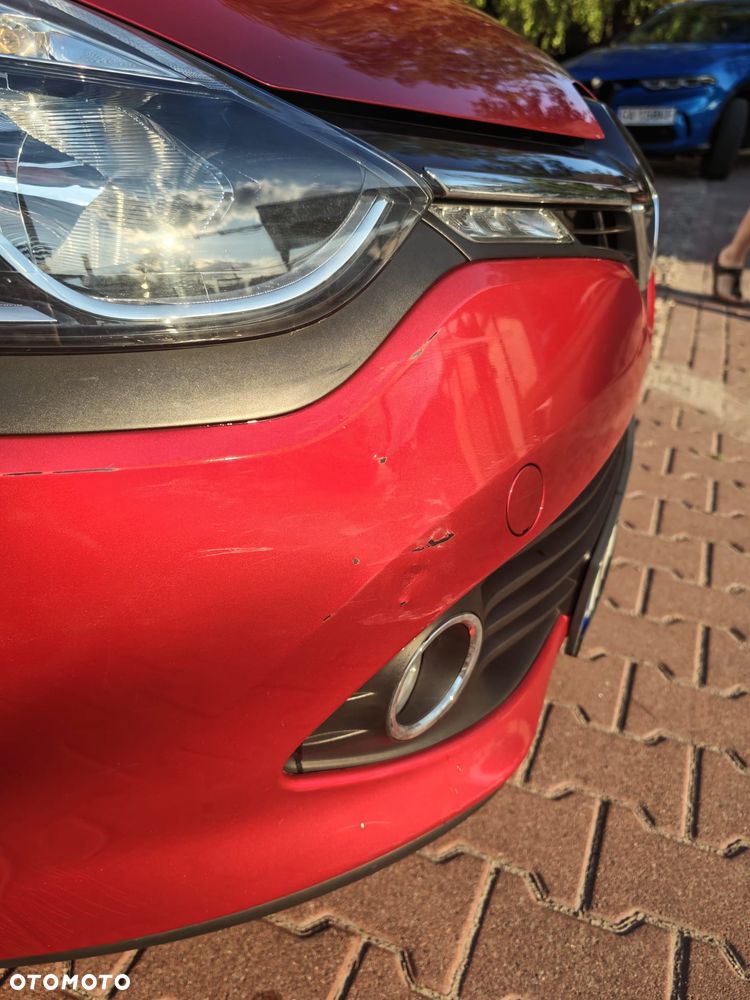 Renault Clio 1.2 16V Limited EU6 - 9