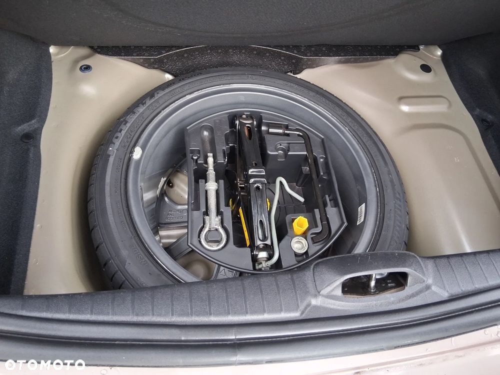 Peugeot 208 e-HDi 92 Stop&Start Style - 24