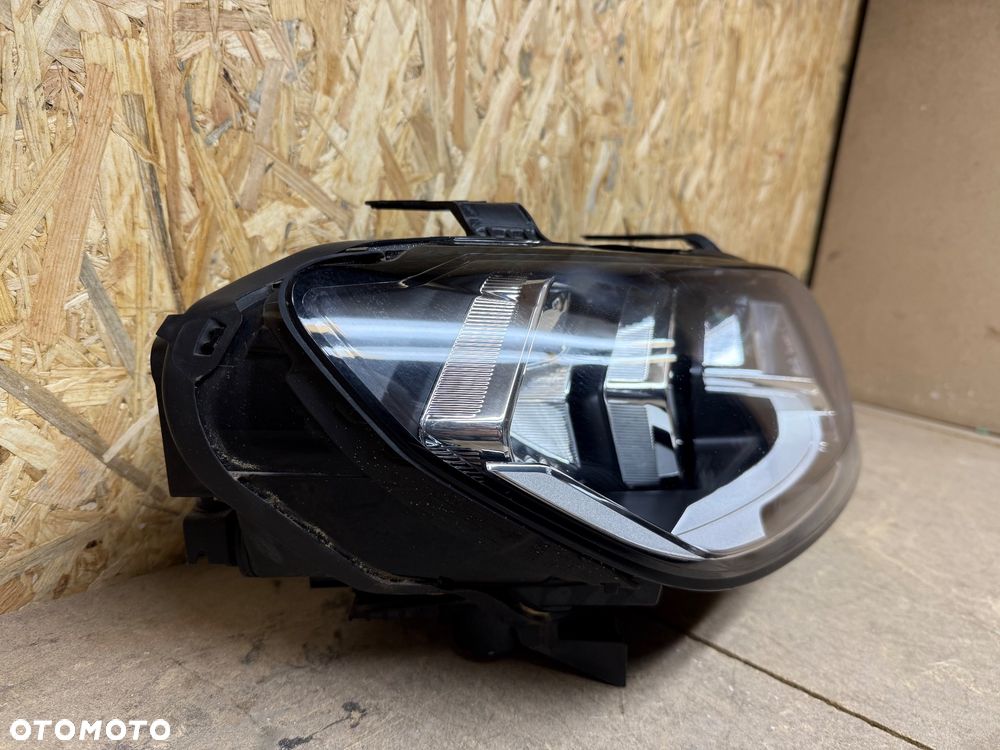 LAMPA PRZÓD PRAWA PRZEDNIA PRAWA ZWYKŁA AUDI A1 82A 82A941004 - 16