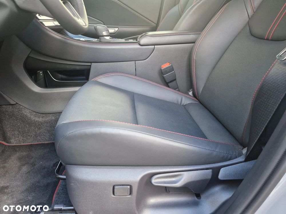 Lexus LBX 1.5 Hybrid Emotion - 9