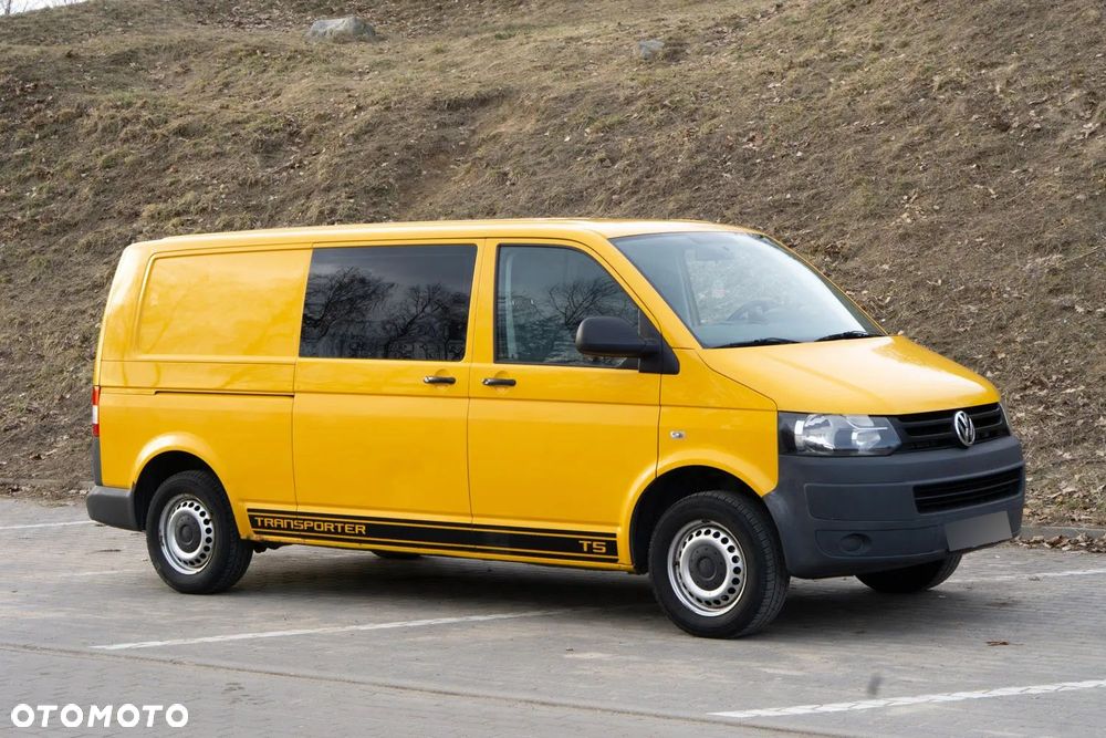 Volkswagen Transporter - 1