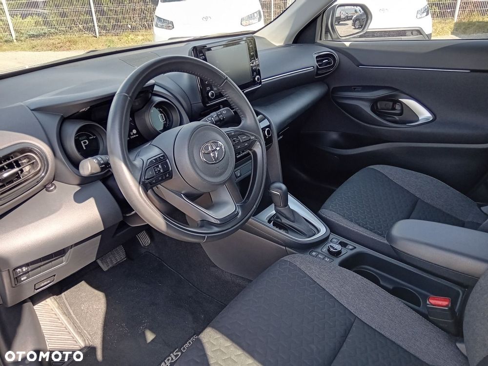 Toyota Yaris Cross Hybrid 1.5 Comfort 4x4 - 4