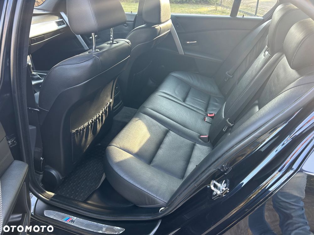 BMW Seria 5 525i - 22