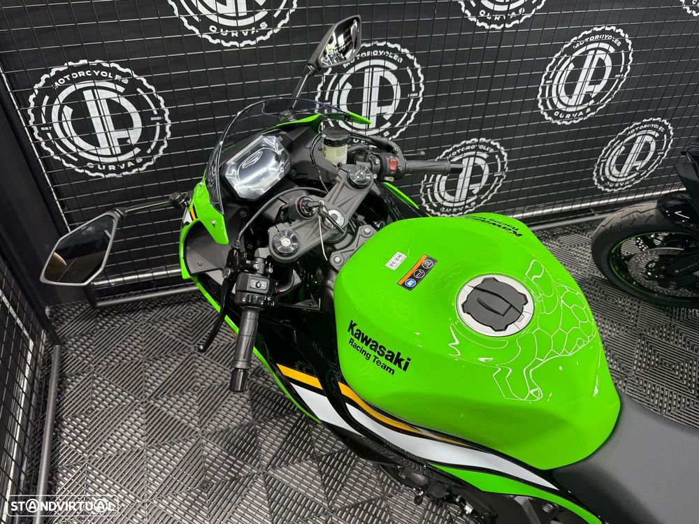 Kawasaki ZX 6R - 4