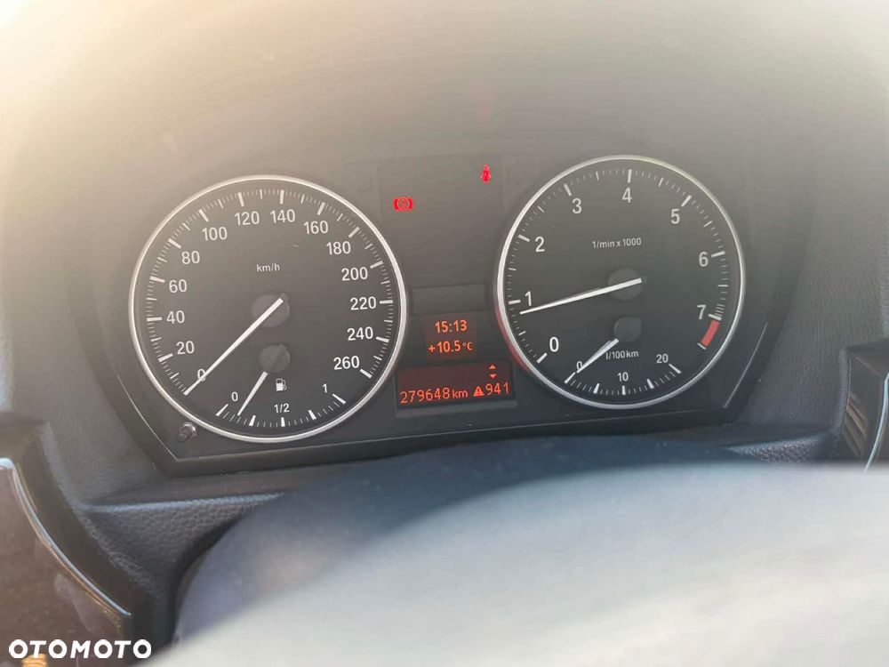 BMW Seria 3 320i - 6