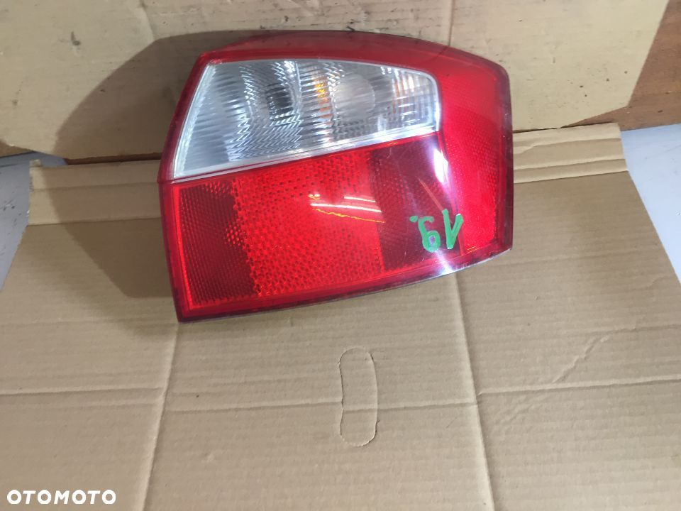 # AUDI A4 B6 SEDAN S4 LAMPA TYŁ TYLNA PRAWA - 1