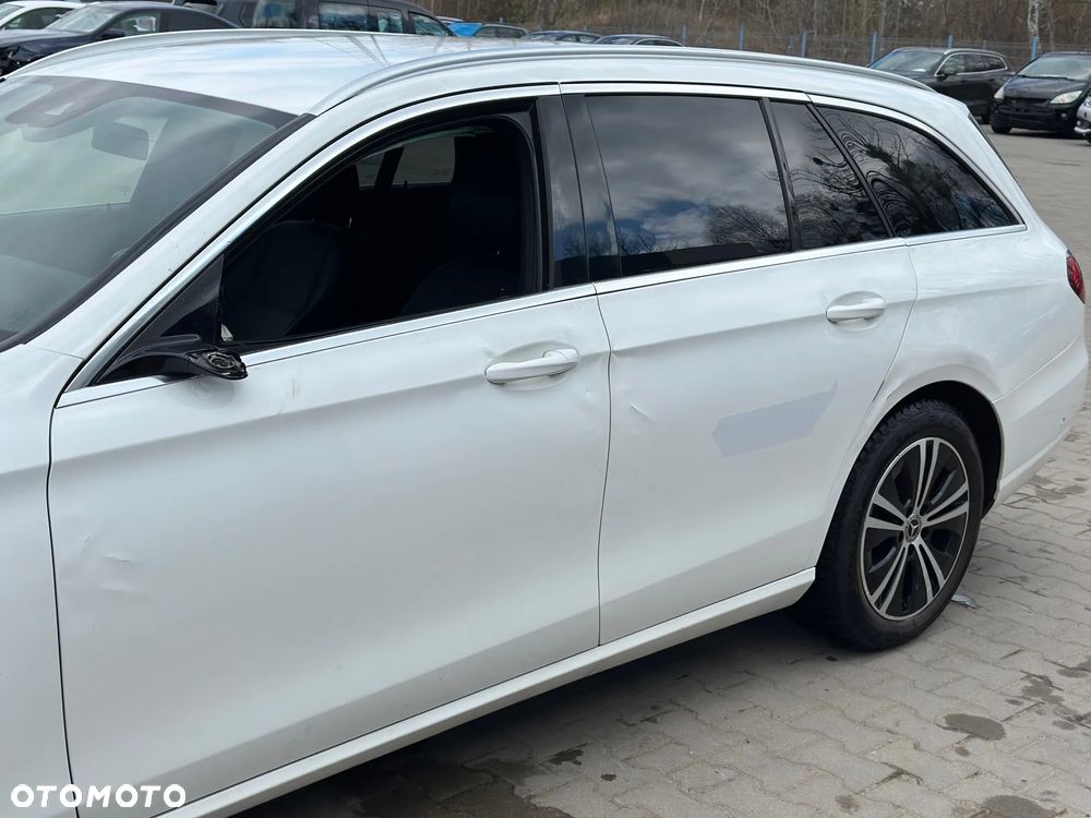 Mercedes-Benz Klasa E 220 d 4Matic 9G-TRONIC - 4