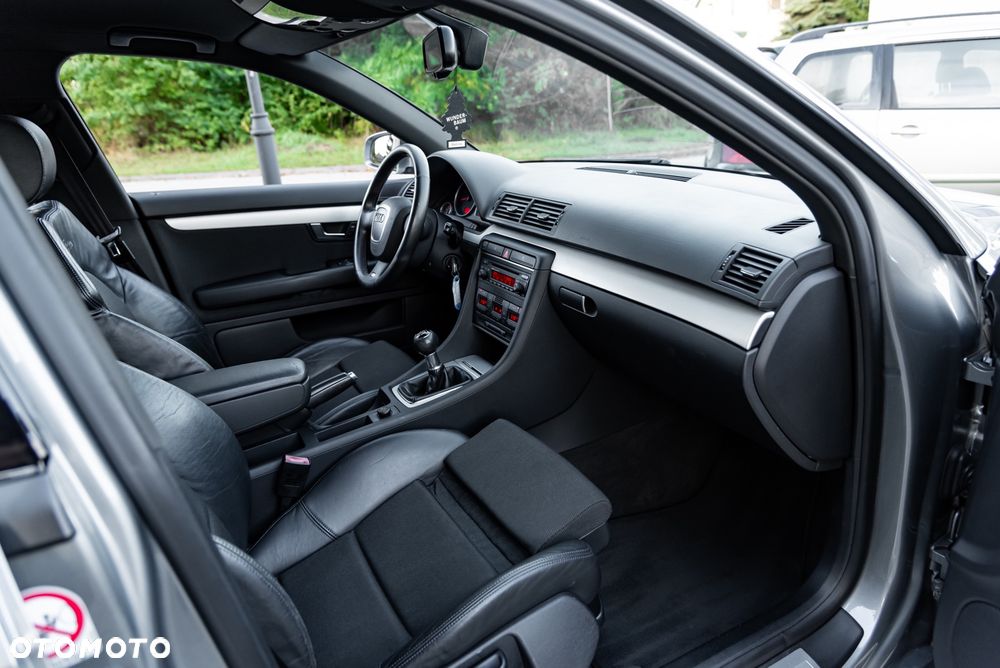Audi A4 Avant 1.8T - 24