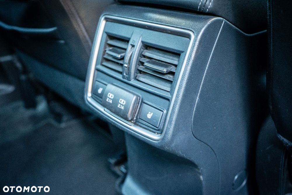 Subaru Forester 2.0i-L Platinum (EyeSight) Lineartronic - 35