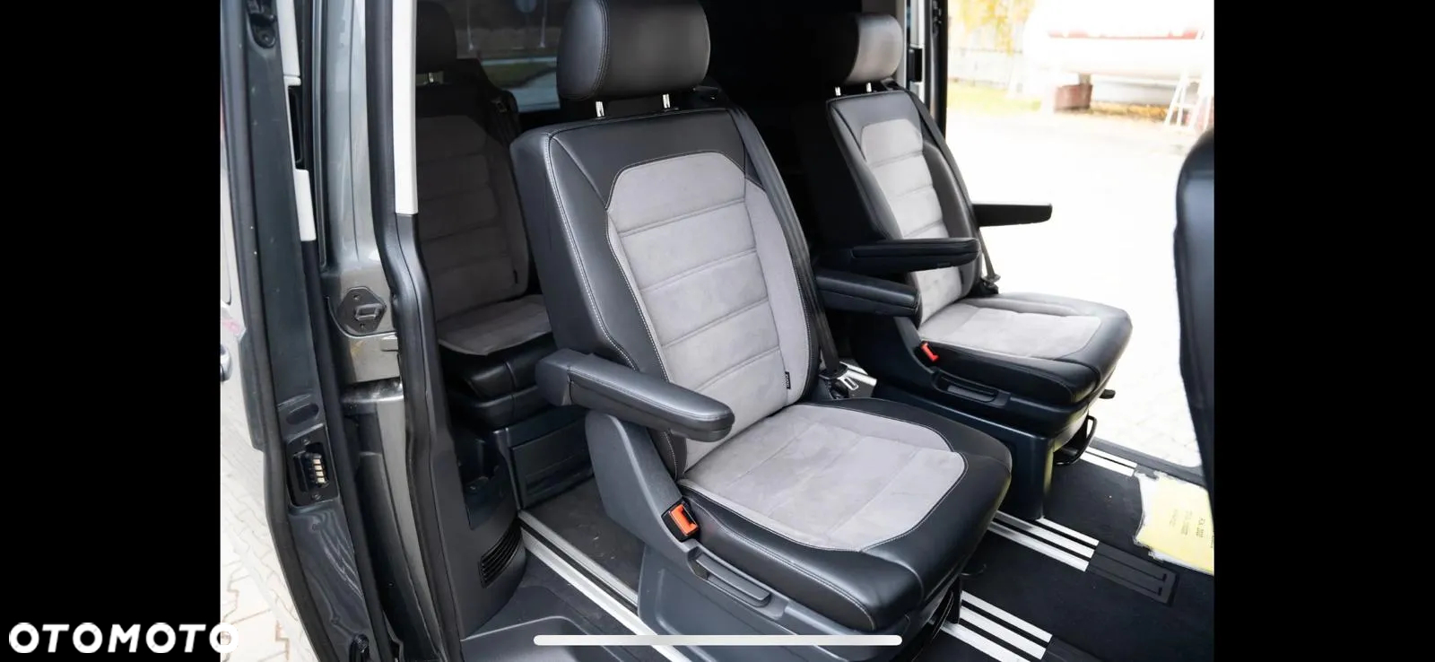 Volkswagen Multivan - 9
