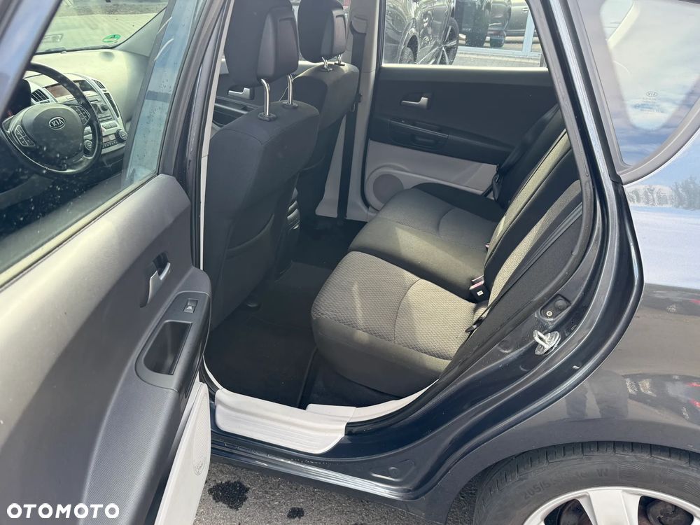 Kia Ceed 1.6 CRDi ISG Business Line - 6