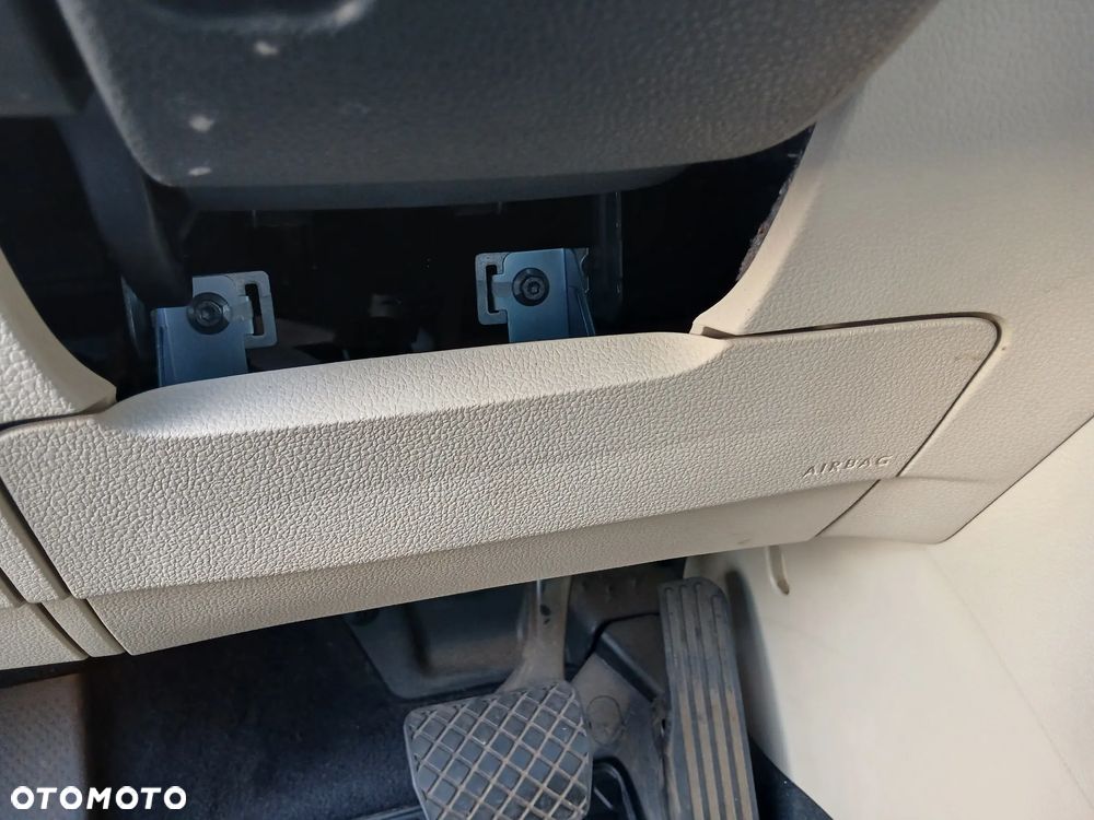 Volkswagen Sharan 2.0 TDI DSG Blue Motion Highline - 21