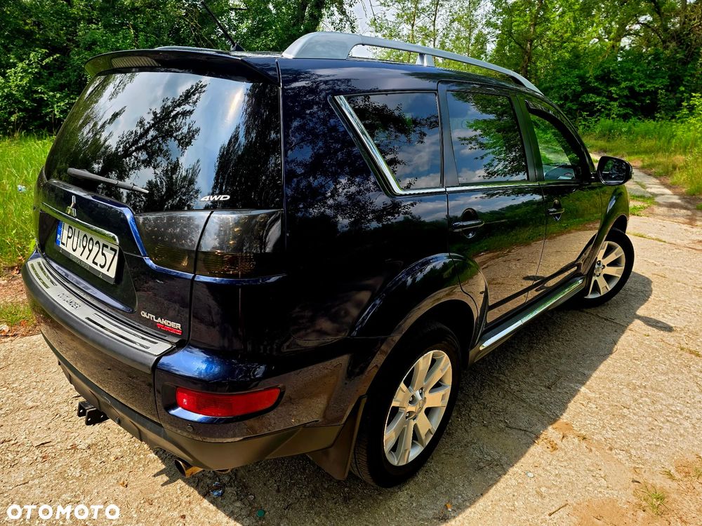 Mitsubishi Outlander - 4