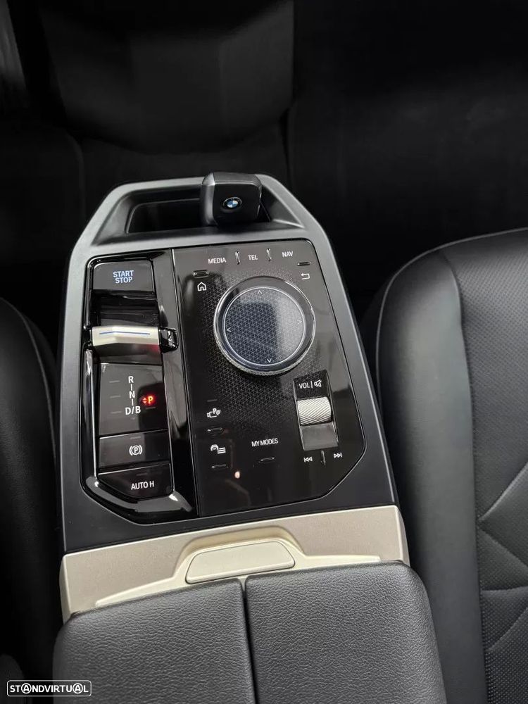 BMW iX xDrive 40 Pack Desportivo - 46