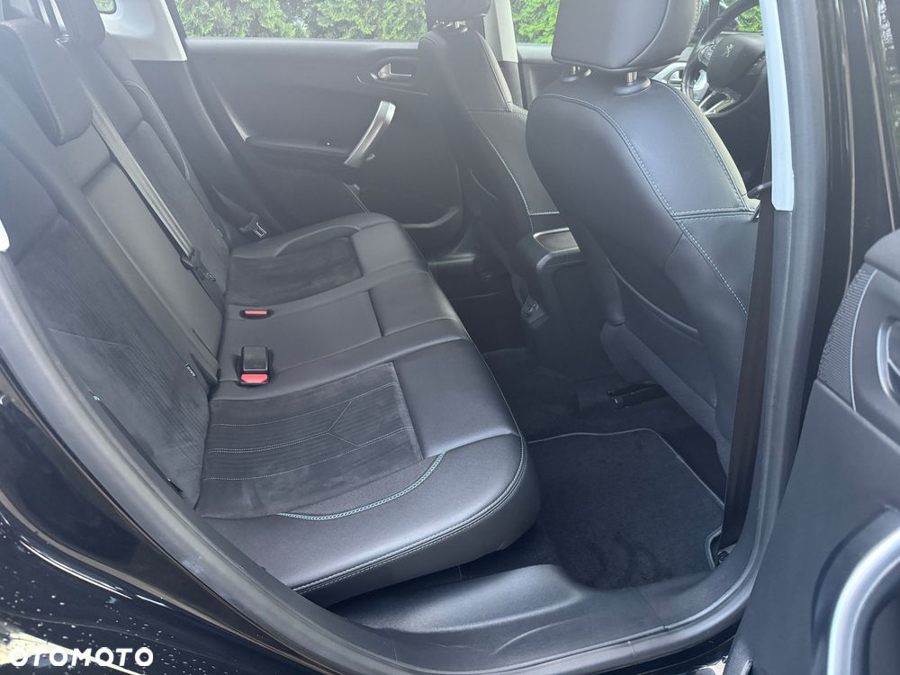 Peugeot 2008 1.2 Pure Tech GPF Allure S&S - 9