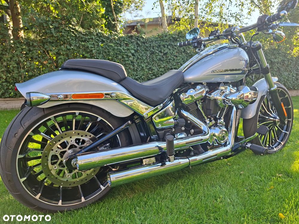 Harley-Davidson FXSB Breakout - 6
