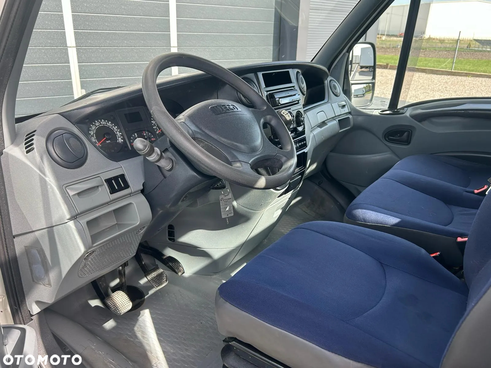 Iveco Daily 40C15 35C15 3.0 HPI Skrzynia 4,4m **Niski przebieg**NA BLIŹNIAKACH**2009R** - 5