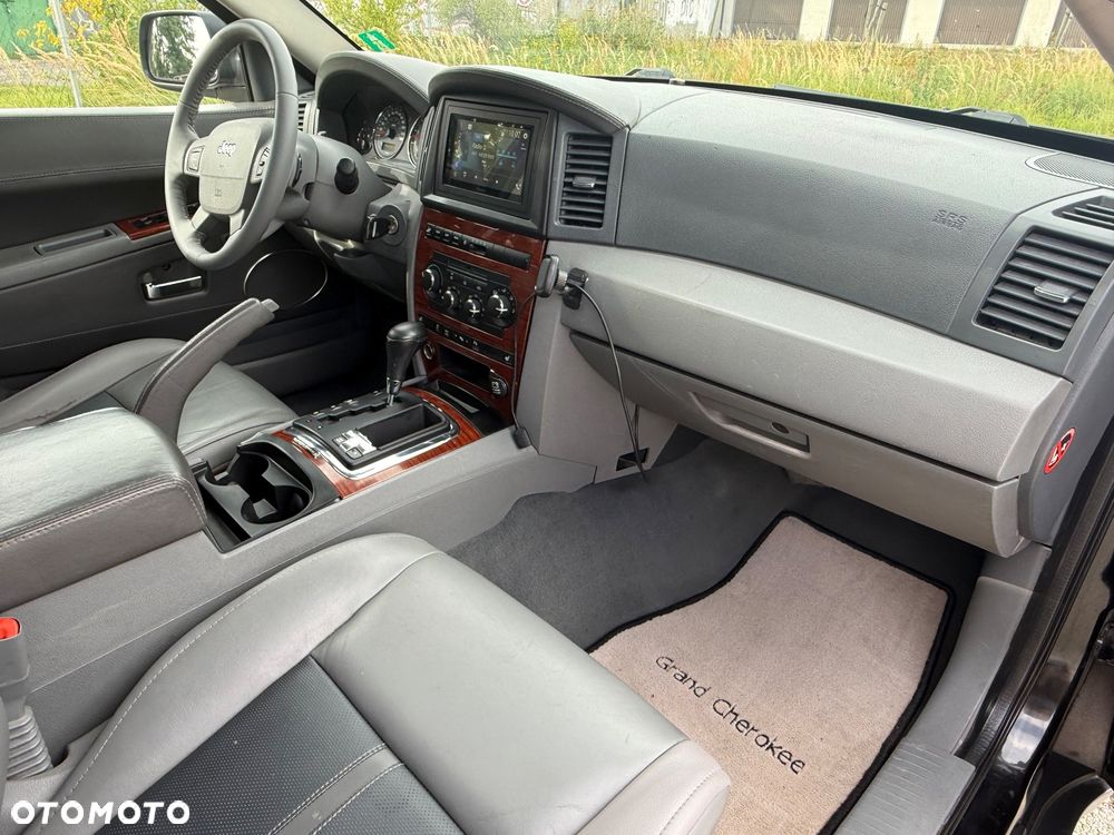 Jeep Grand Cherokee 5.7 V8 HEMI Automatik Limited - 27