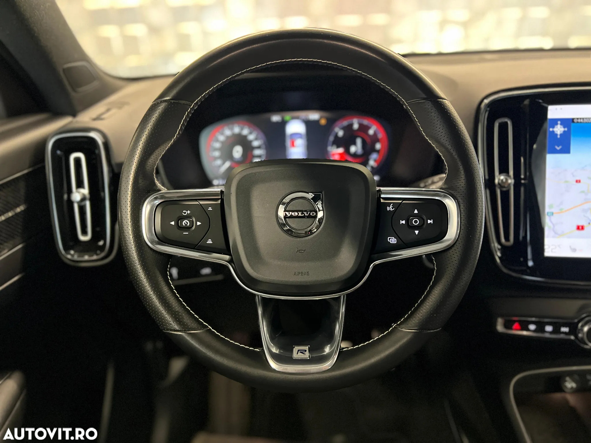 Volvo XC 40 D4 AWD Geartronic R-Design - 20