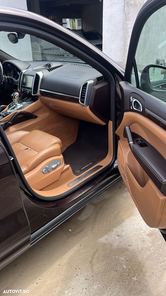 Porsche Cayenne 3.0 L - 13