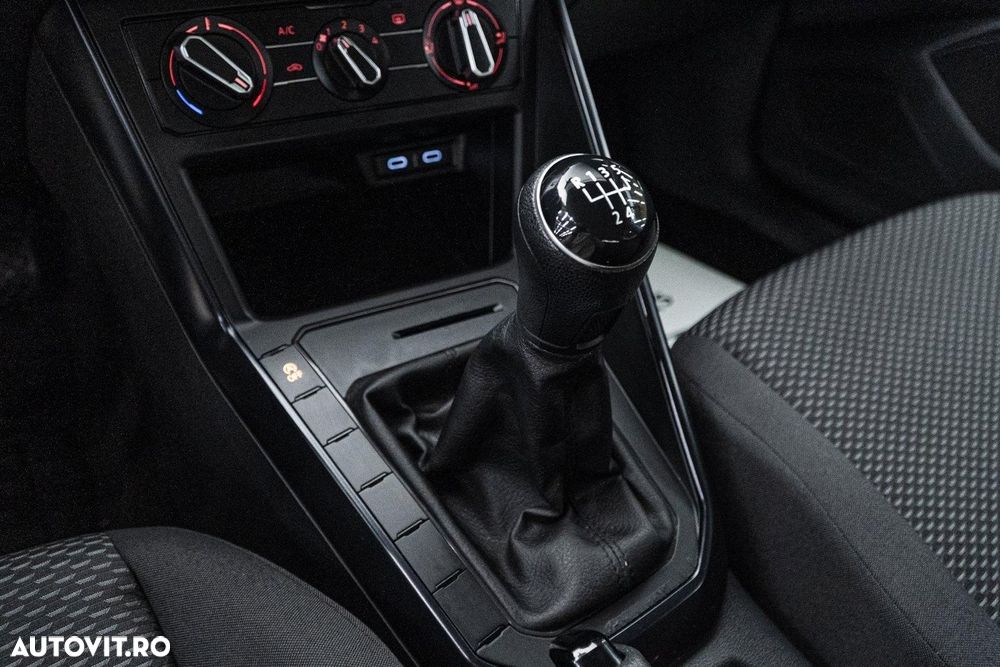 Volkswagen Polo 1.0 Comfortline - 18