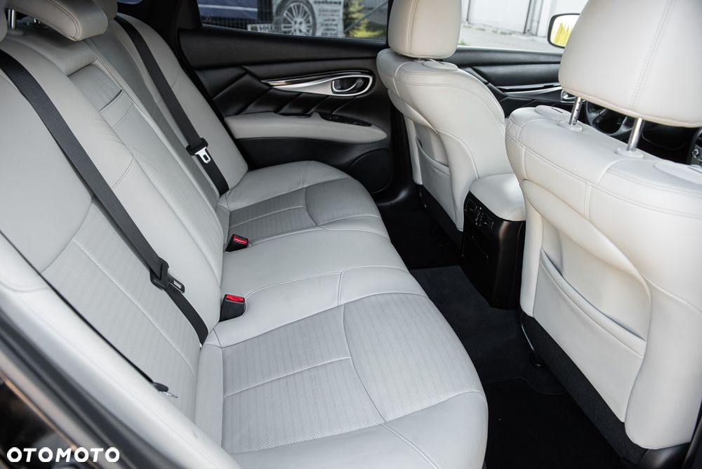 Infiniti M M37 S - 33