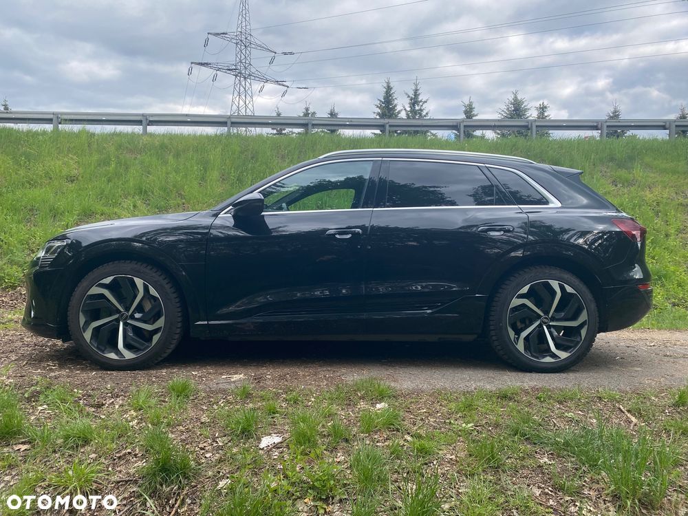 Audi Q8 - 9