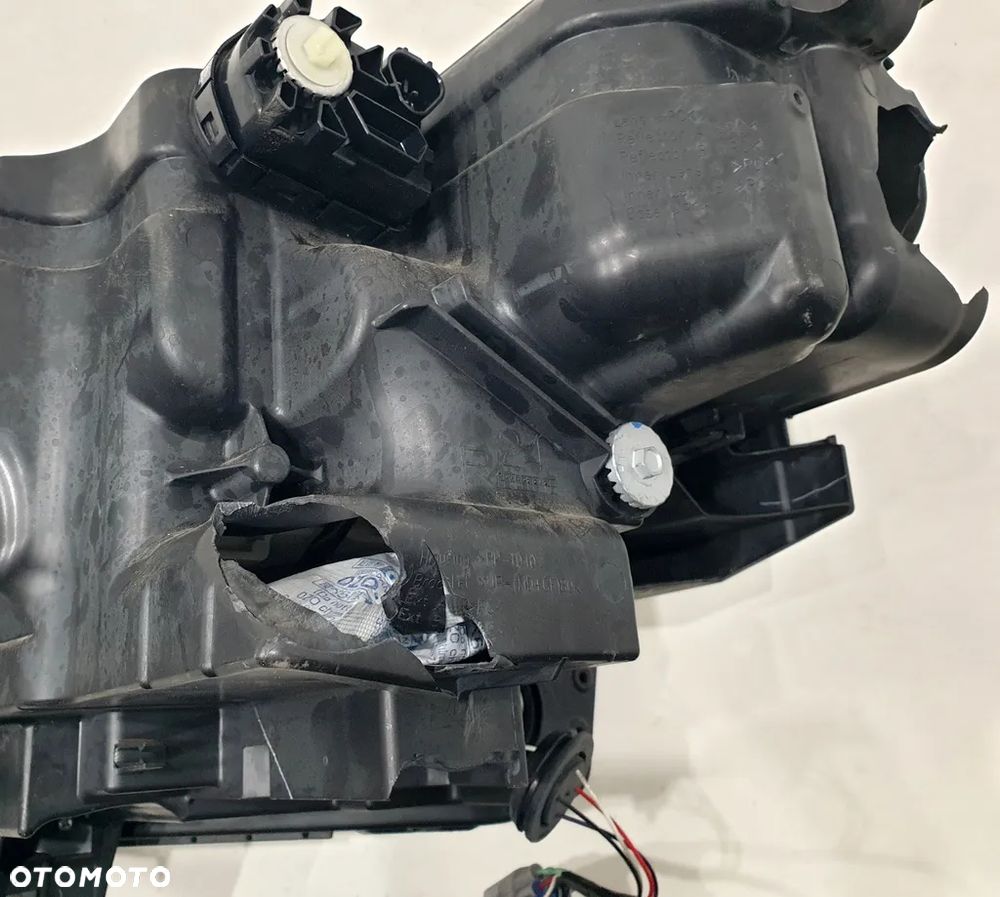 Suzuki Vitara Reflektor Prawy KOITO 100-7R016 - 6