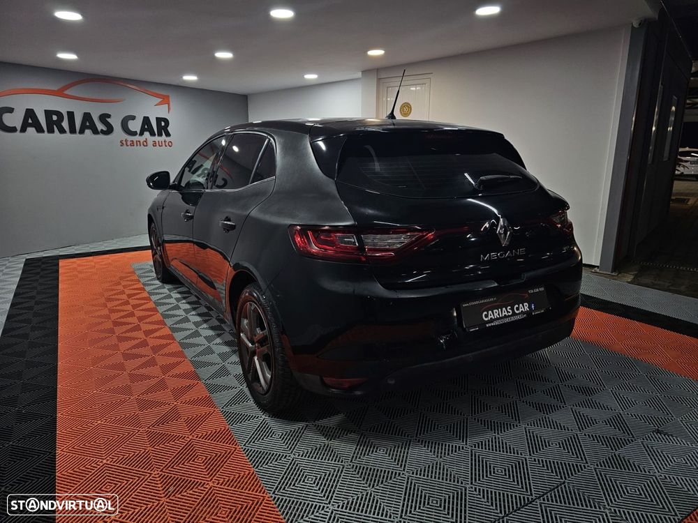 Renault Mégane 1.5 Blue dCi Intens - 6