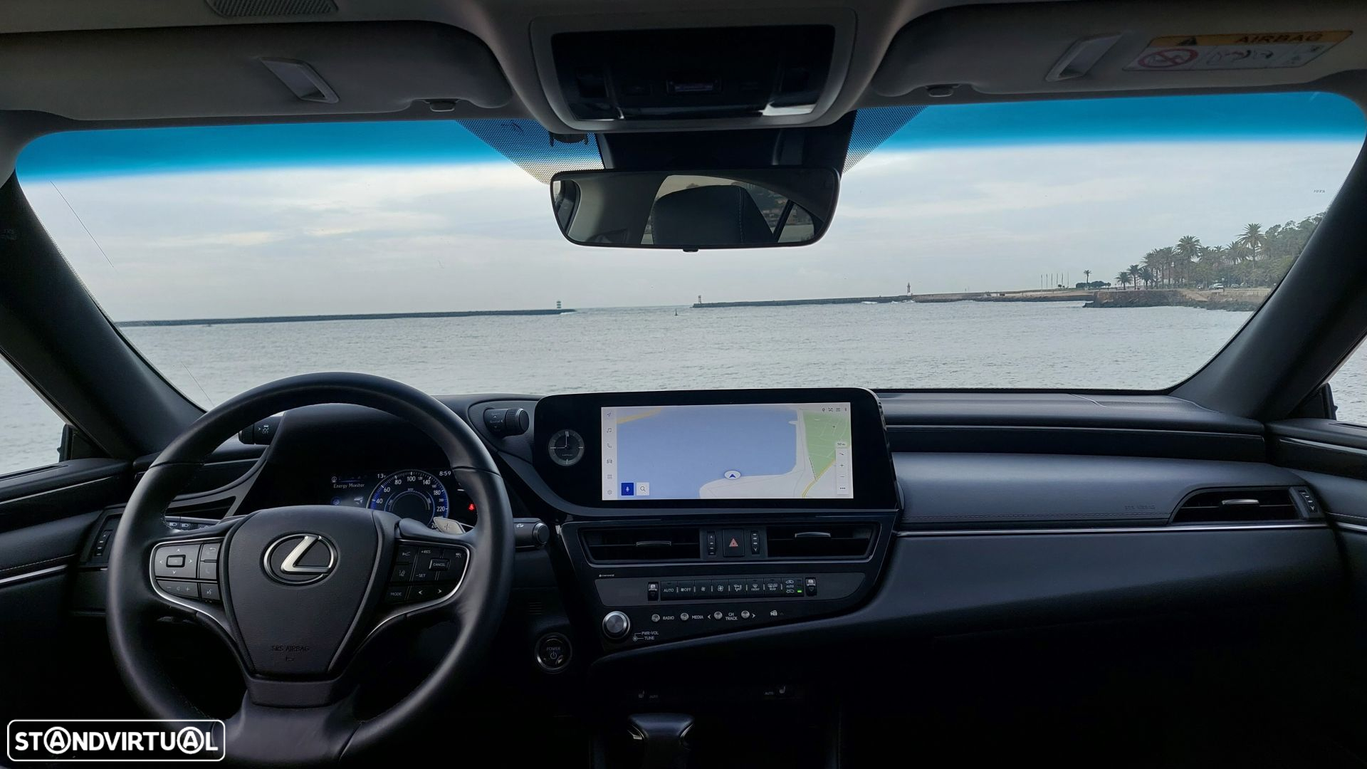 Lexus ES 300h Sport - 17