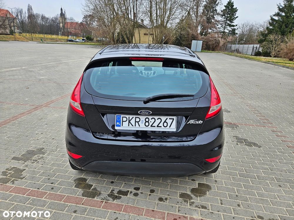 Ford Fiesta 1.4 Ghia - 26