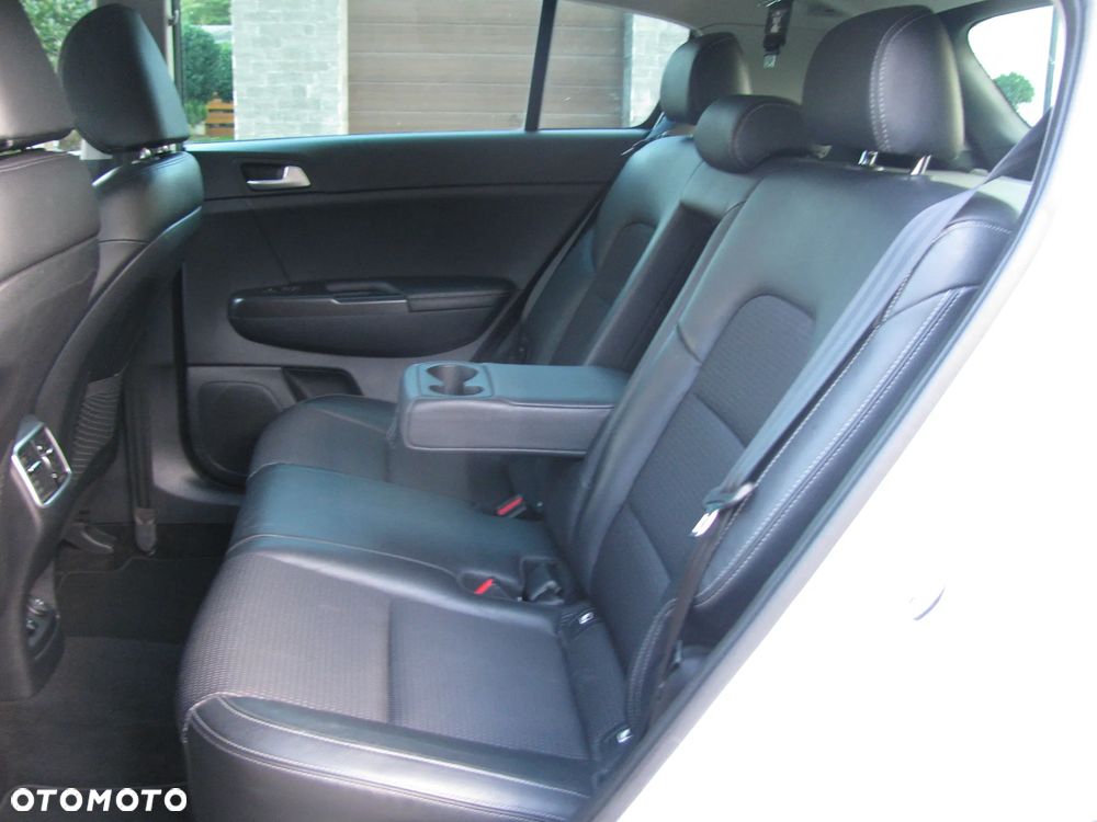 Kia Sportage 1.6 GDI 2WD Attract - 31