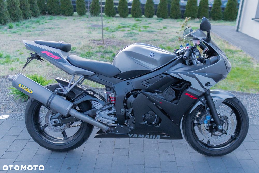 Yamaha R6 - 4