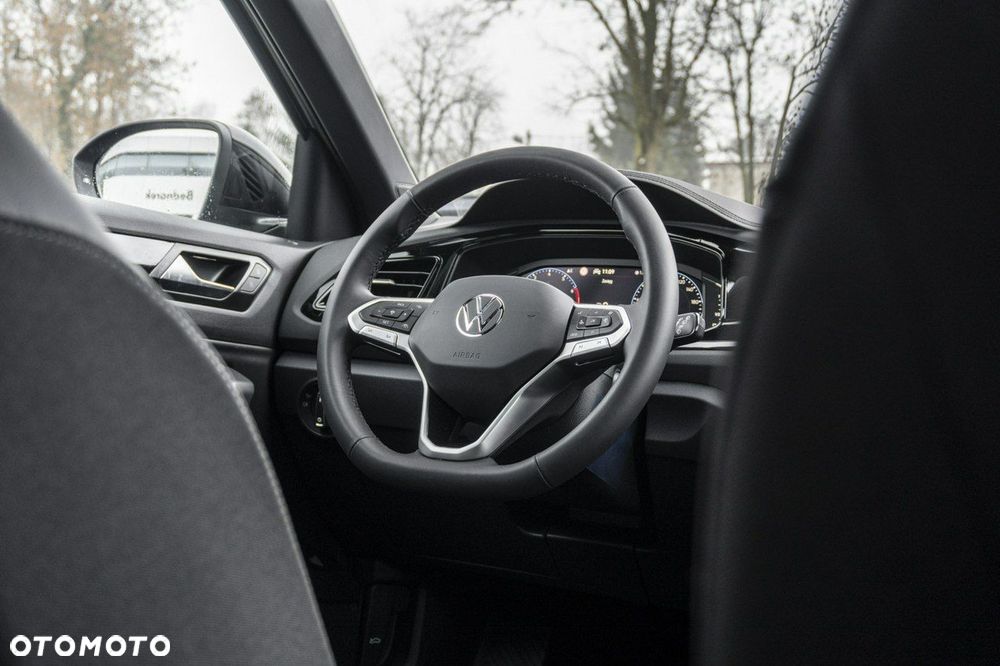 Volkswagen T-Roc - 21