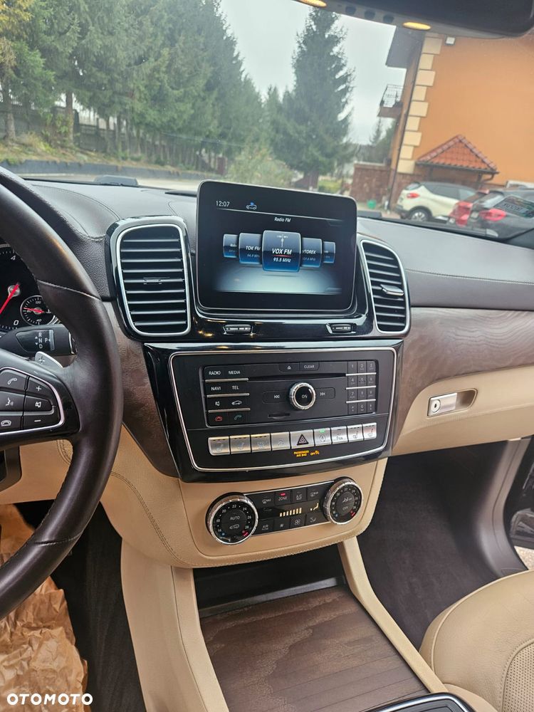 Mercedes-Benz GLS - 9