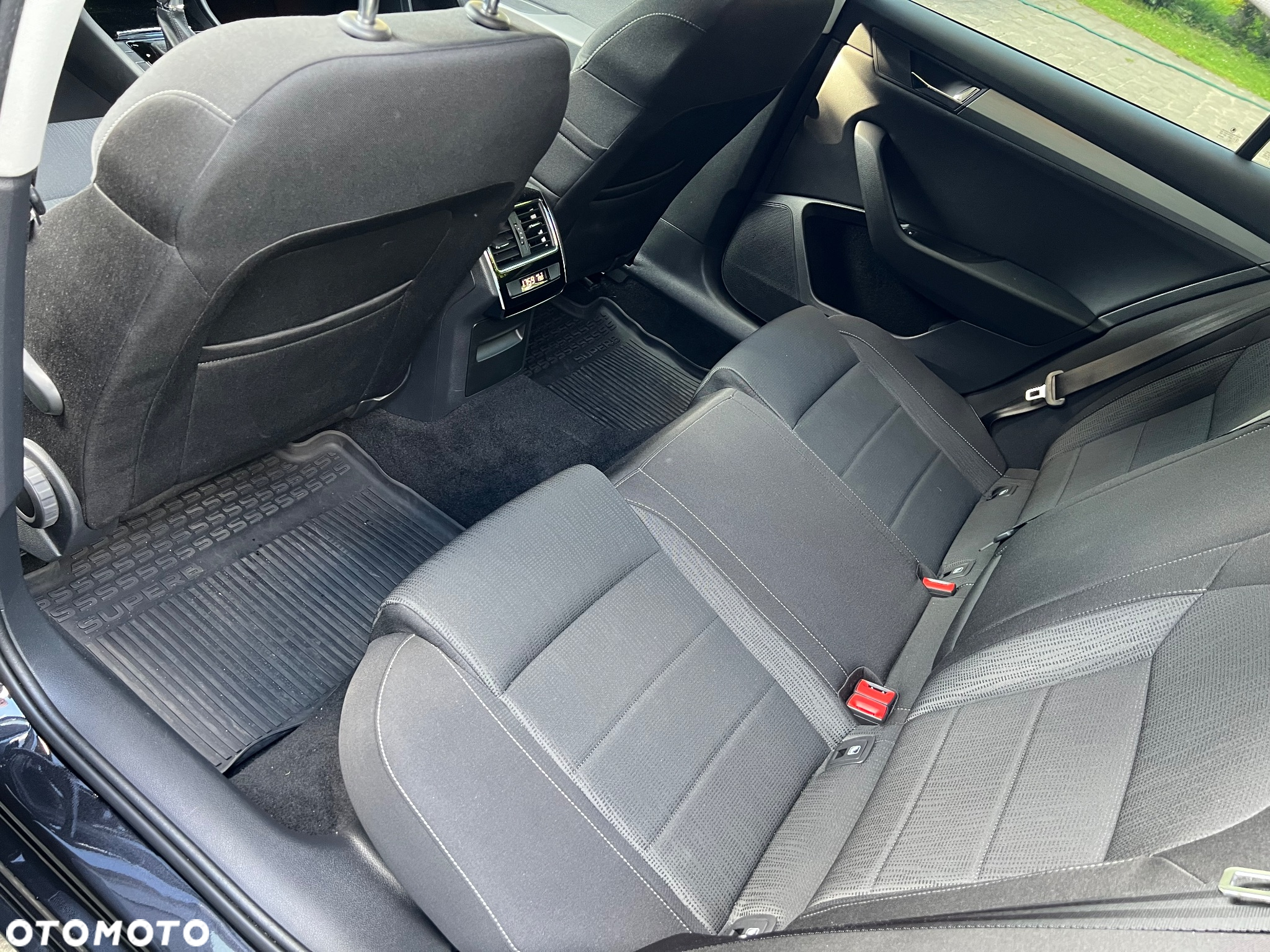 Skoda Superb 1.8 TSI Ambition DSG - 19
