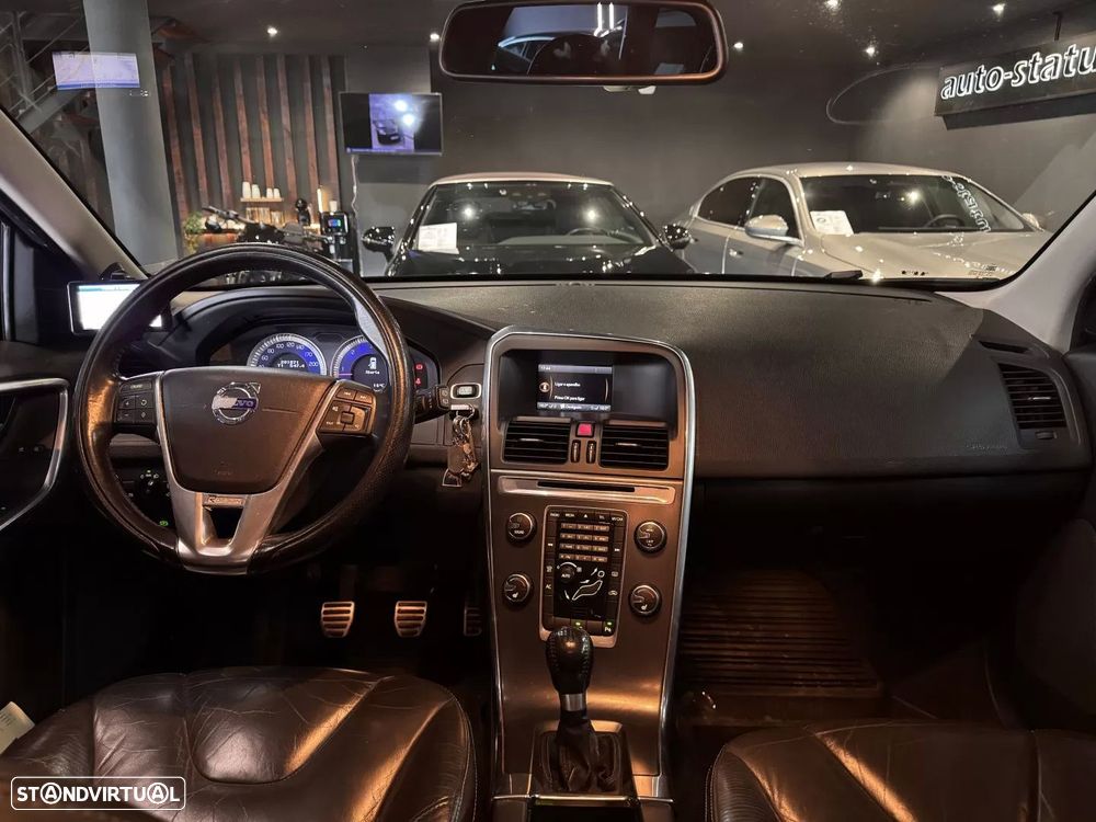 Volvo XC 60 2.0 D4 R-Design Start/Stop - 17