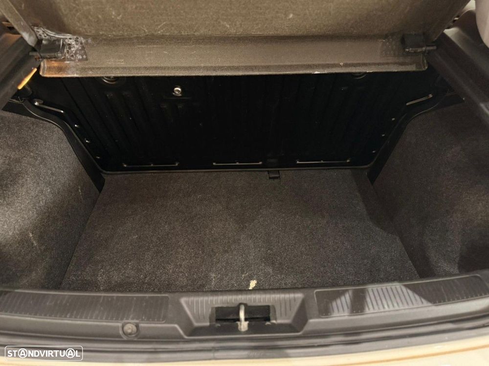 Fiat Punto 1.3 M-Jet Lounge S&S - 12