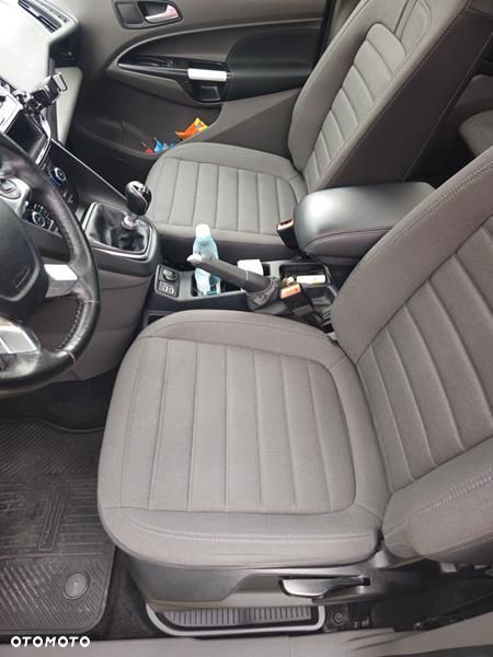 Ford Tourneo Connect - 18