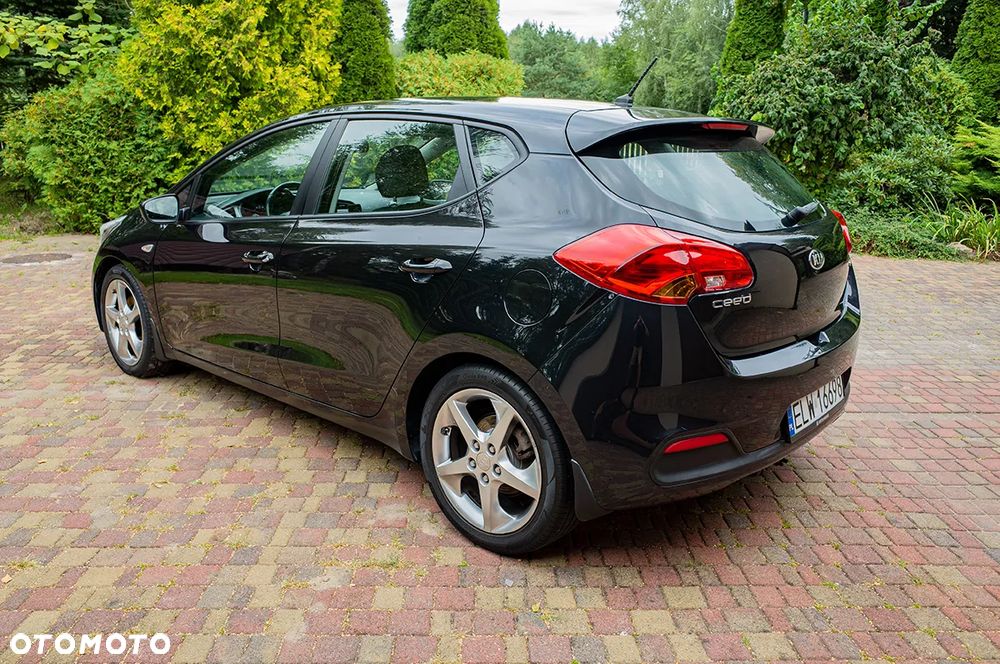 Kia Ceed - 4