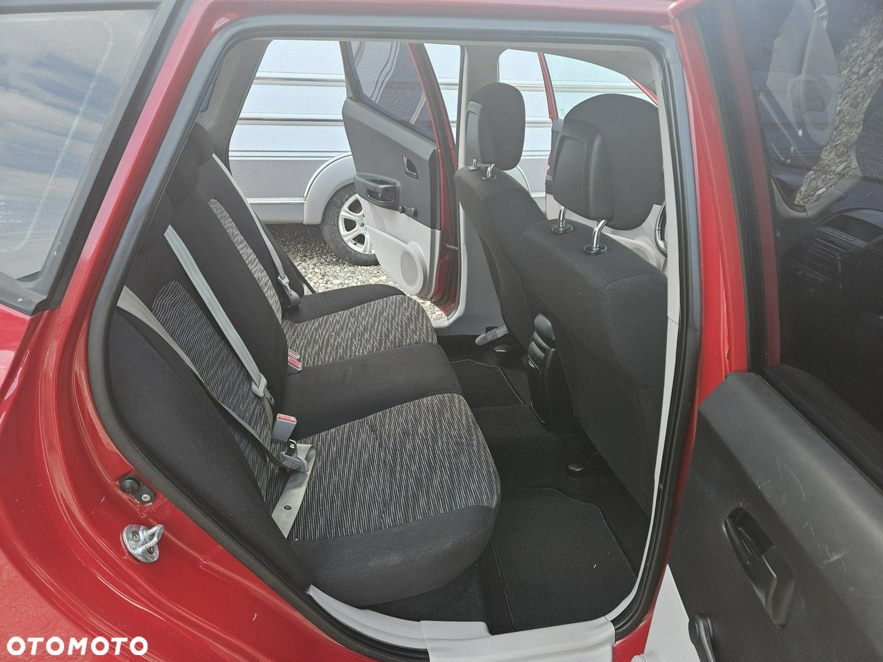 Kia Ceed - 11