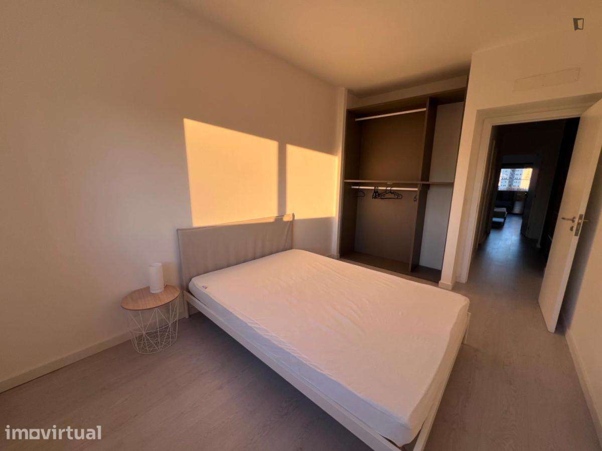 Quarto - localizado em Sé de Braga e São Lázaro Braga - Grande imagem: 4/12