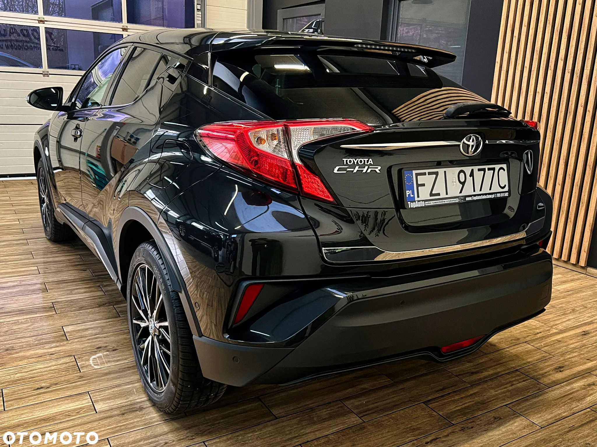 Toyota C-HR 1.2 T Premium - 11